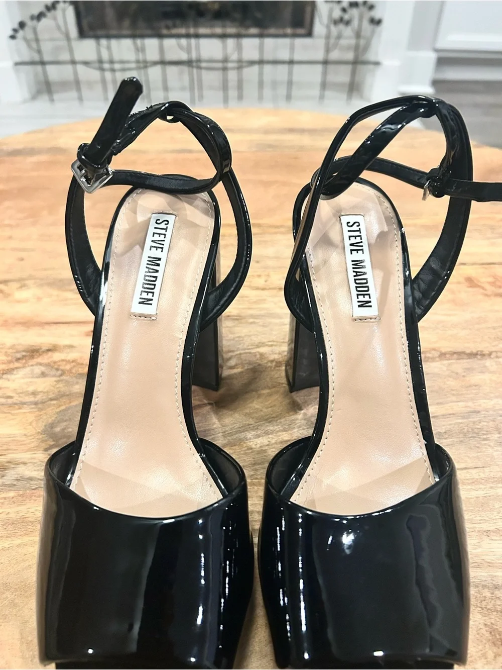 Steve Madden Black Patent Platform Sandal